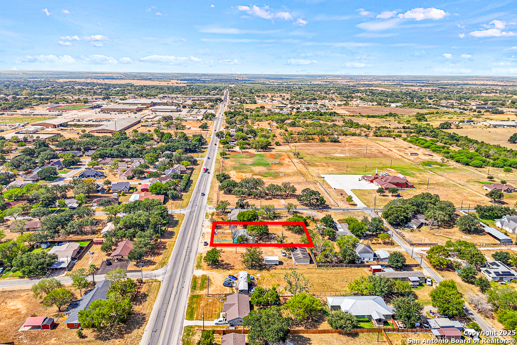 2025 Standish Floresville TX 78114