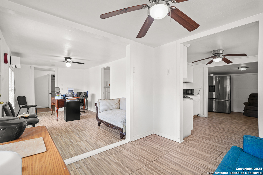 2025 Standish Floresville TX 78114