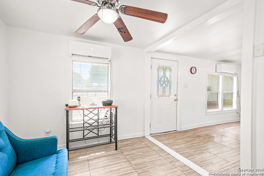 2025 Standish Floresville TX 78114