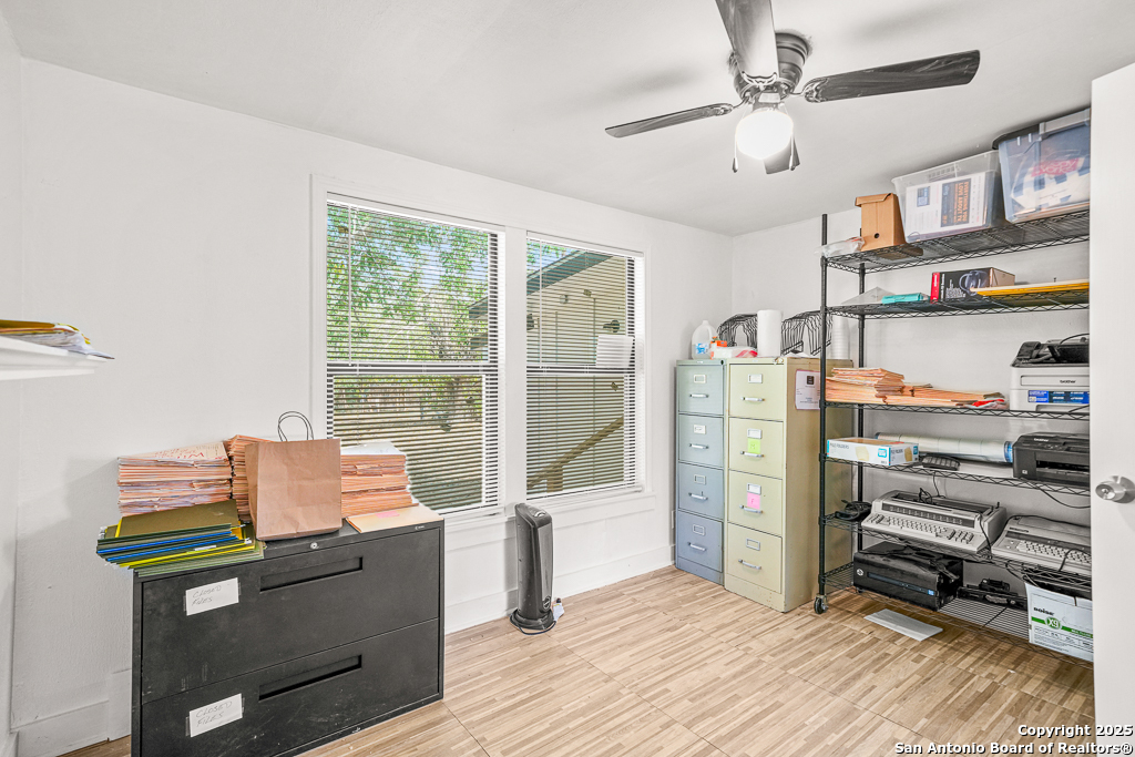 2025 Standish Floresville TX 78114