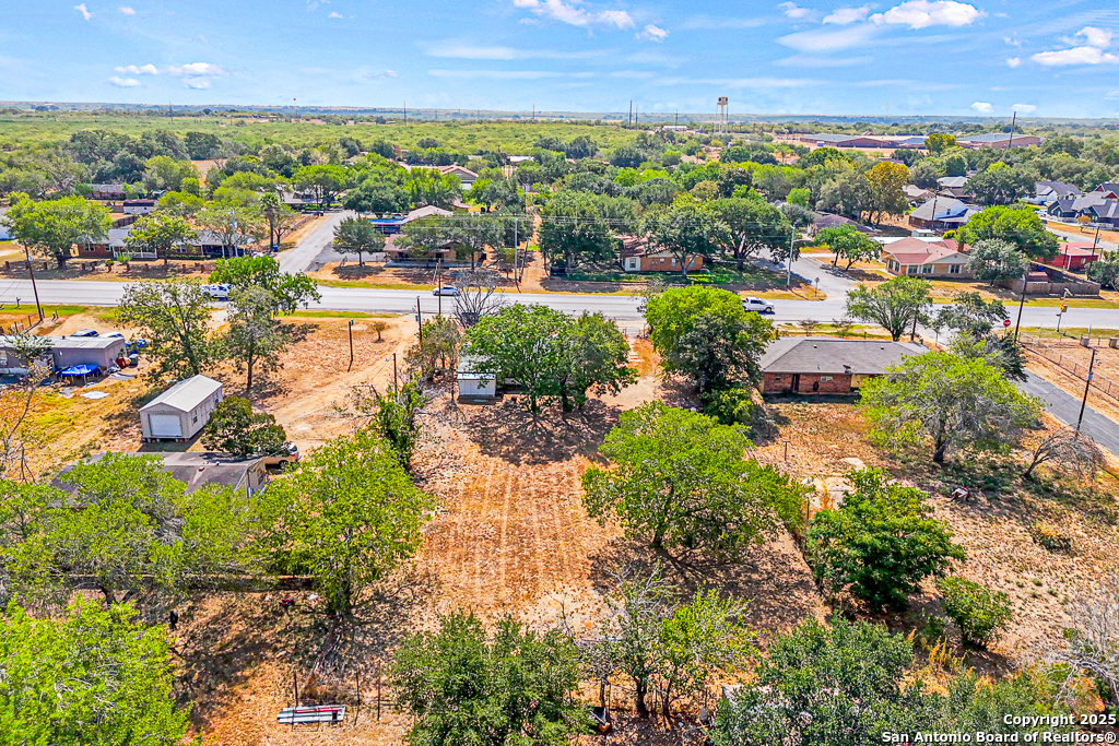 2025 Standish Floresville TX 78114