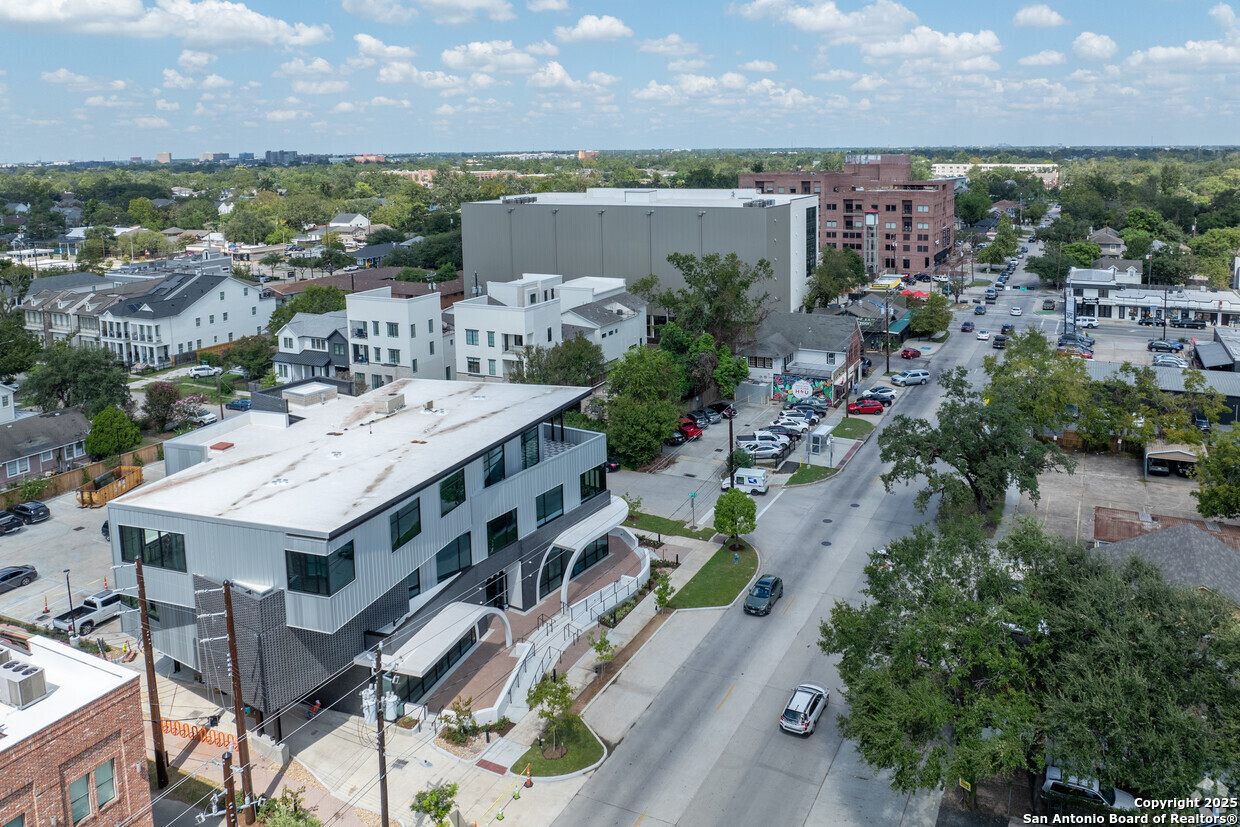 1023 Studewood Houston TX 77008