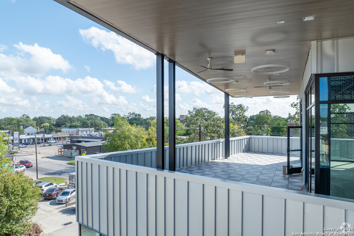 1023 Studewood Houston TX 77008