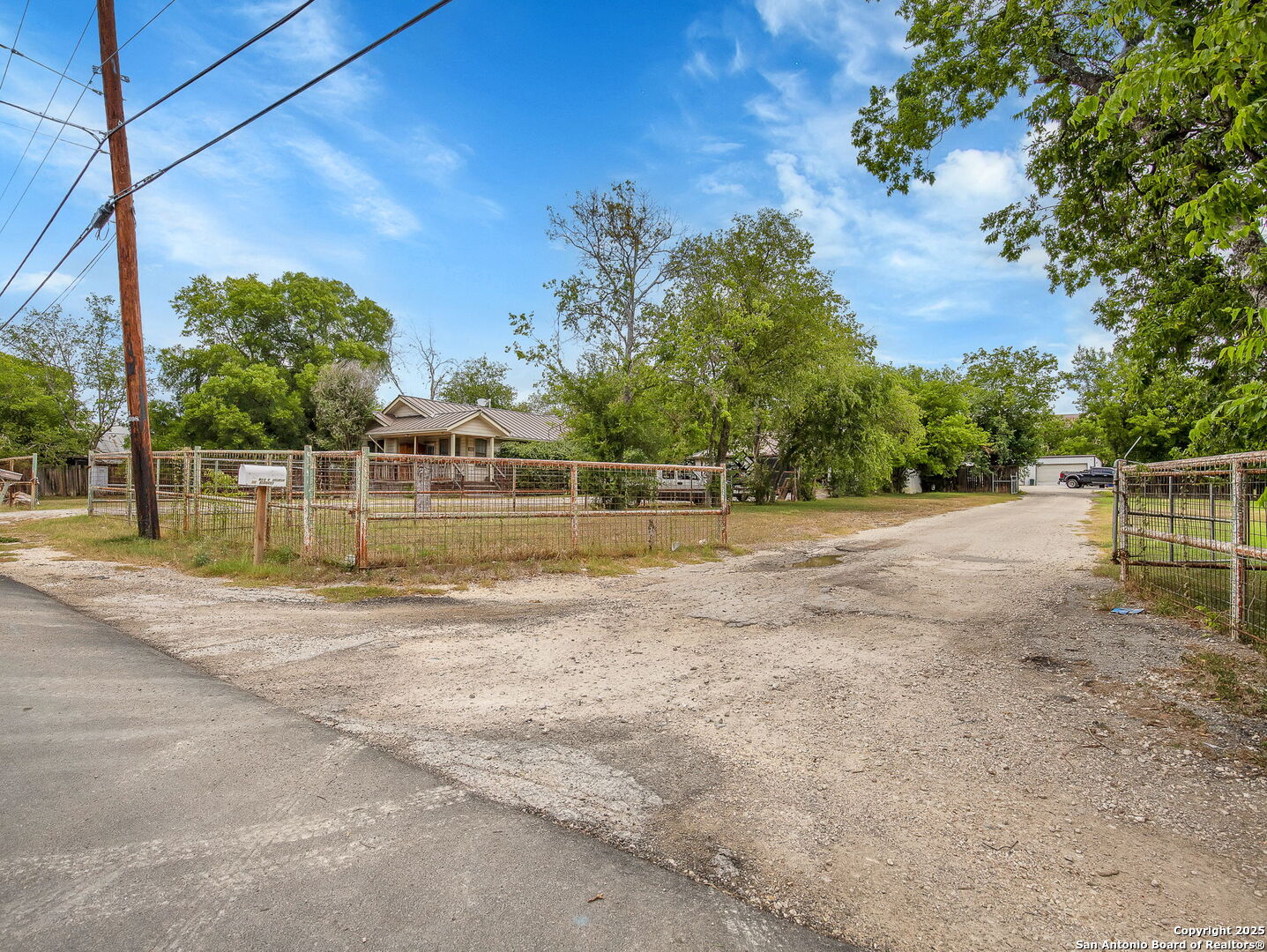 602 Everest San Antonio TX 78209