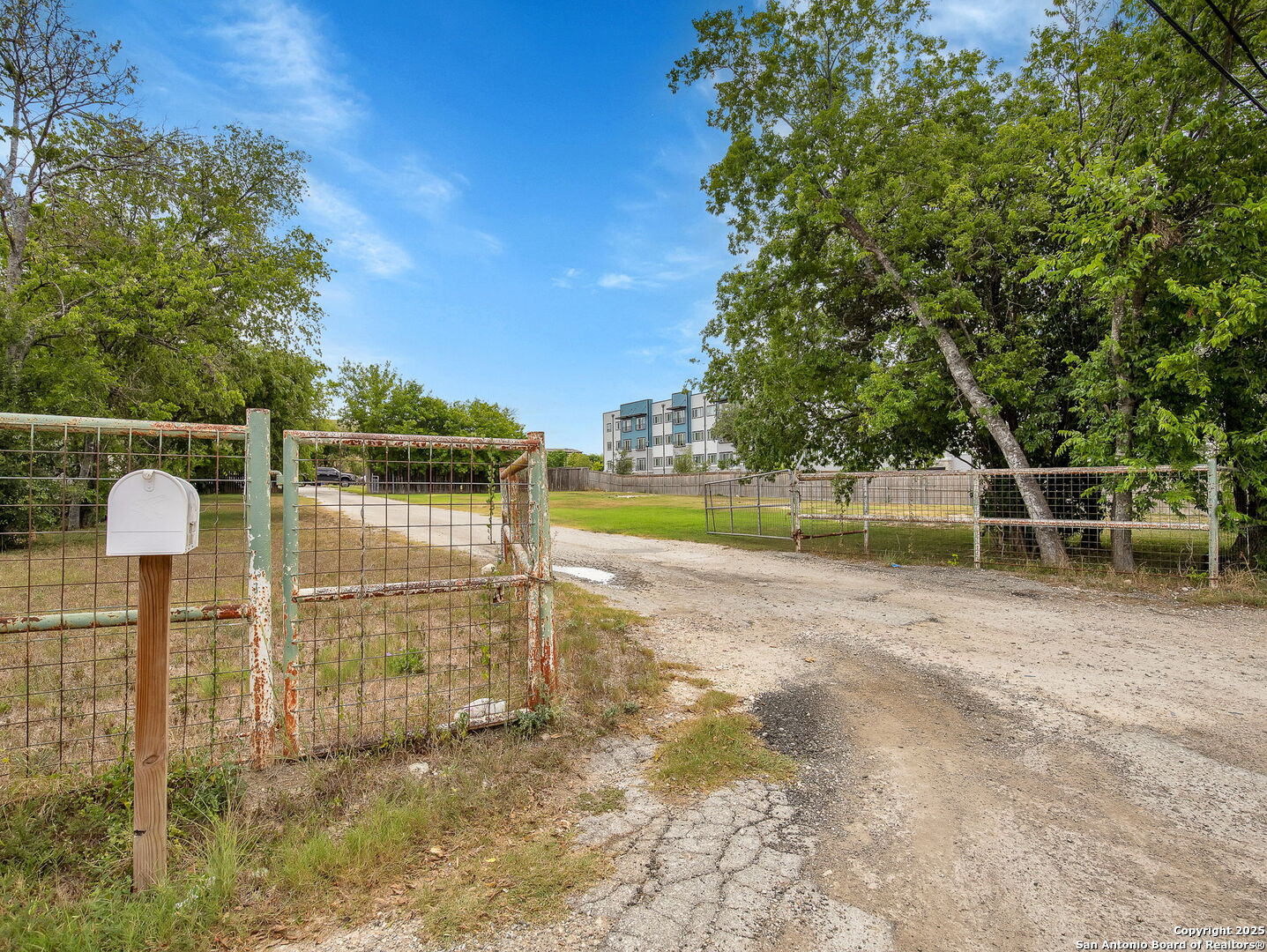 602 Everest San Antonio TX 78209