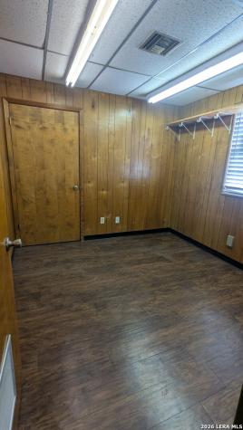 2940 Ww White San Antonio TX 78222