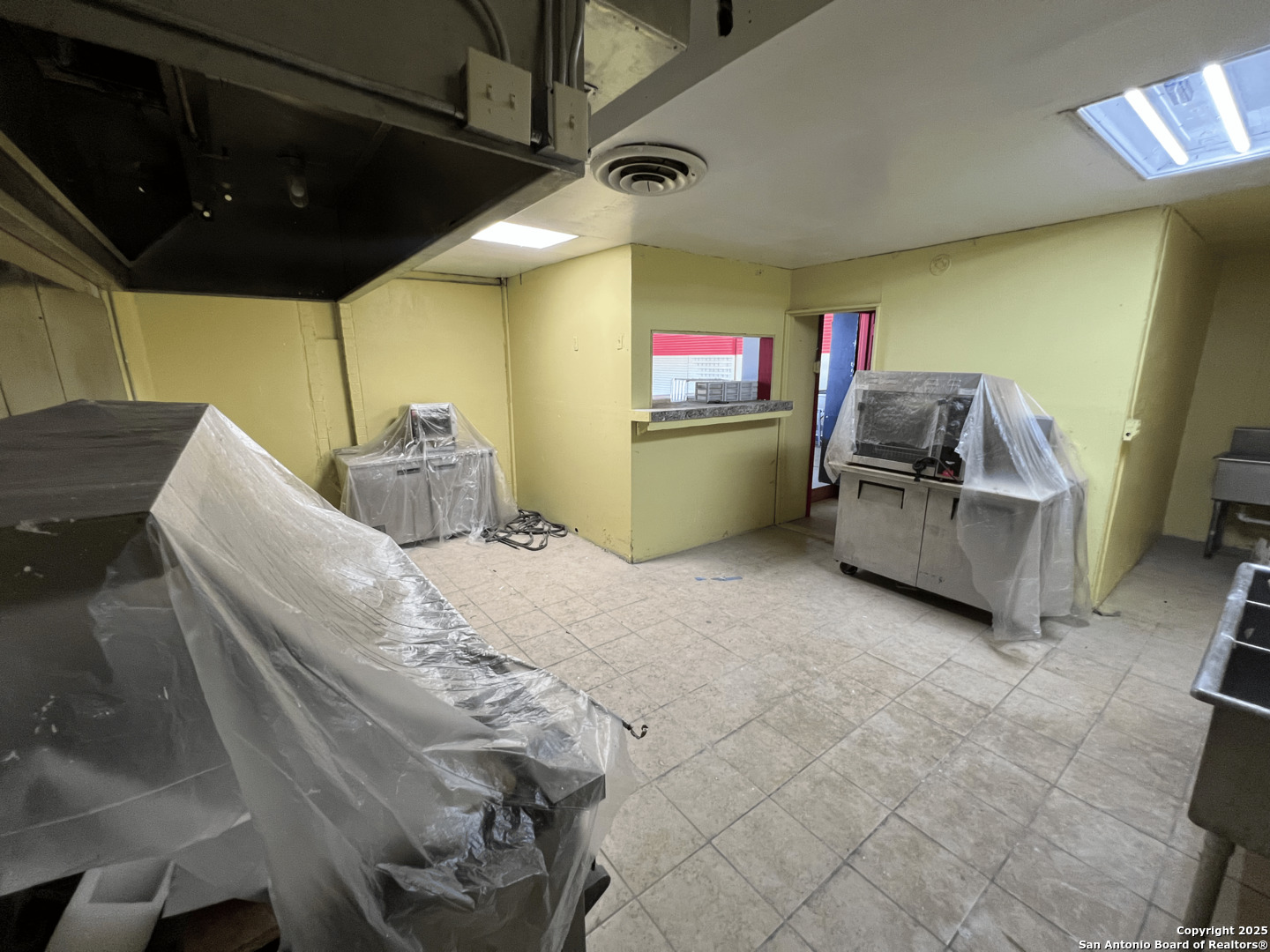 2803 E Houston San Antonio TX 78202