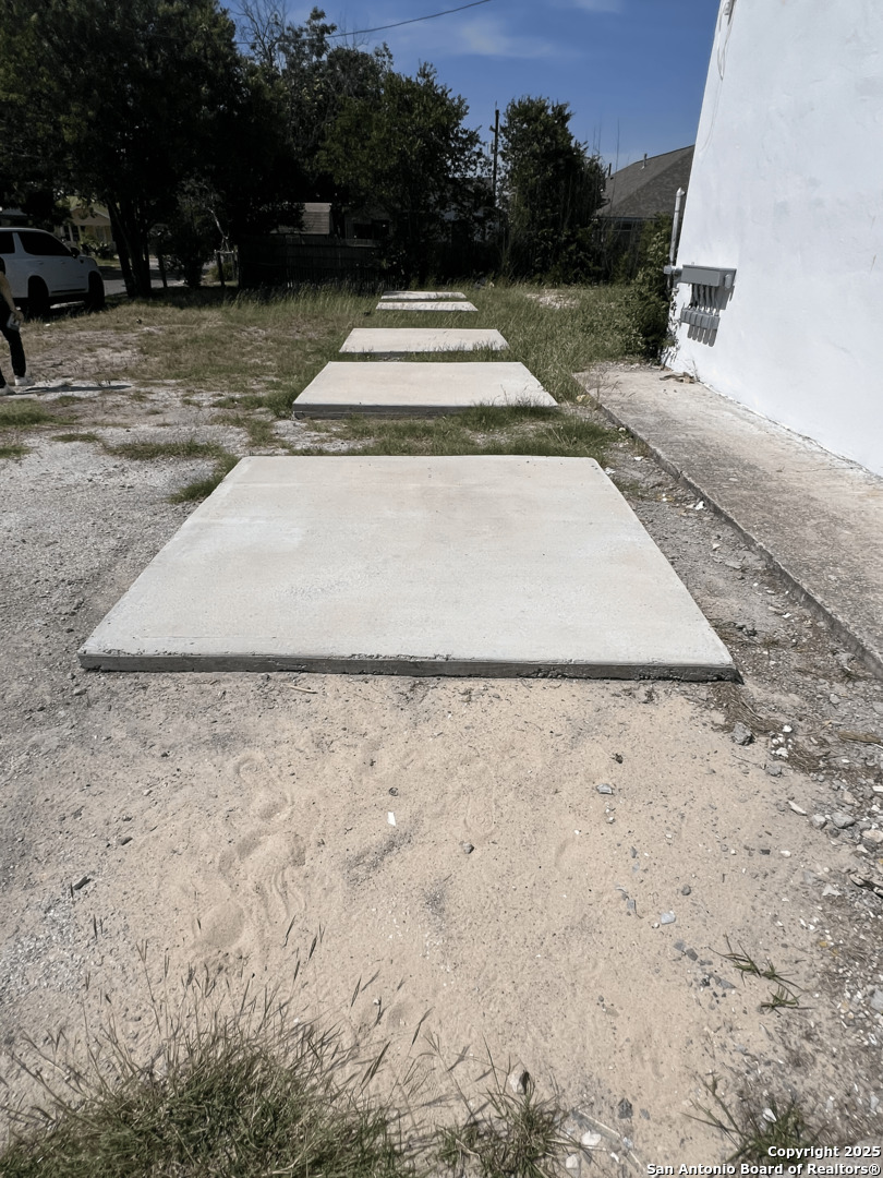 2803 E Houston San Antonio TX 78202