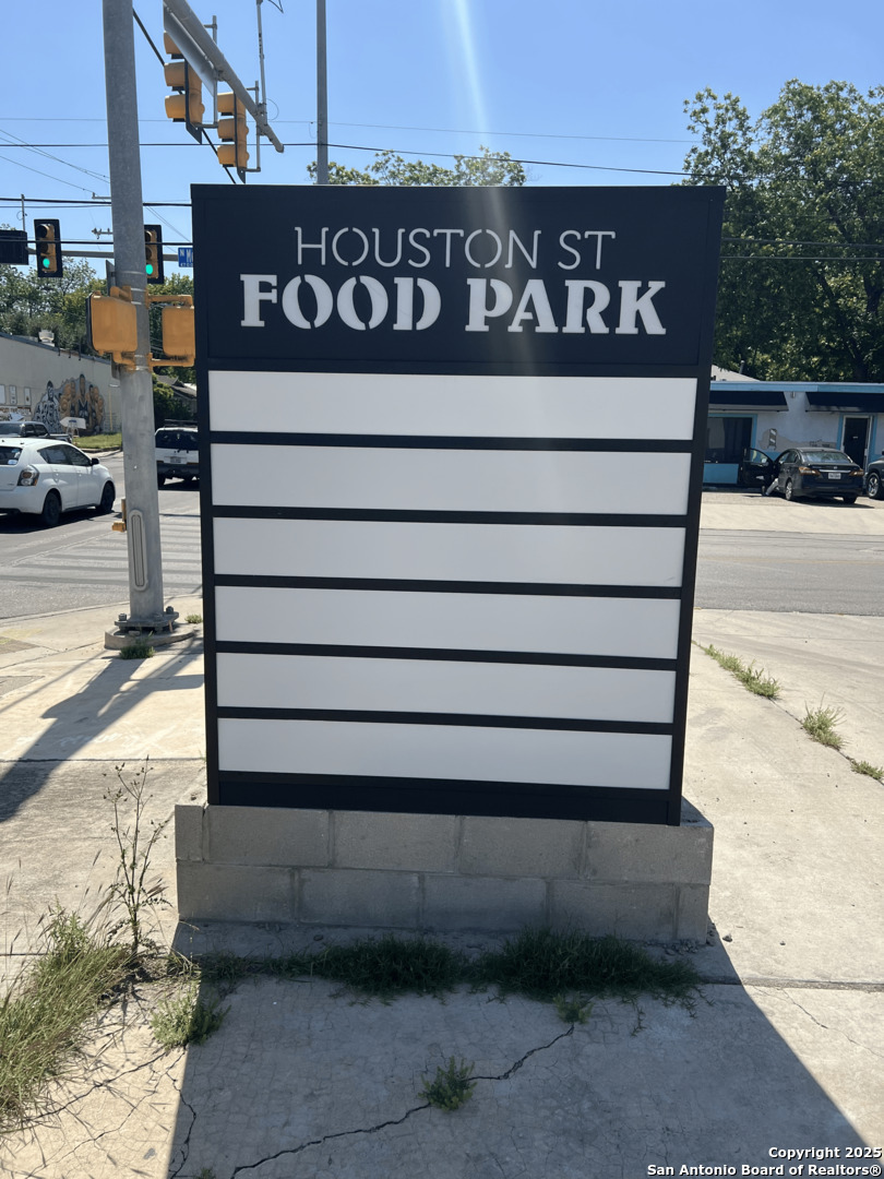 2803 E Houston San Antonio TX 78202