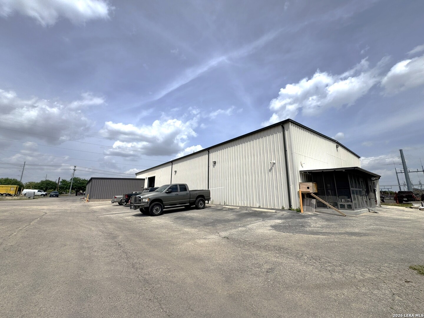 1225 E College Seguin TX 78155