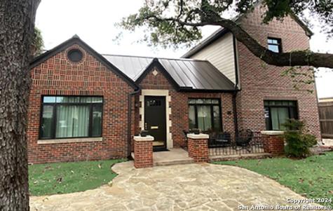 229 N Main Street Boerne TX 78006