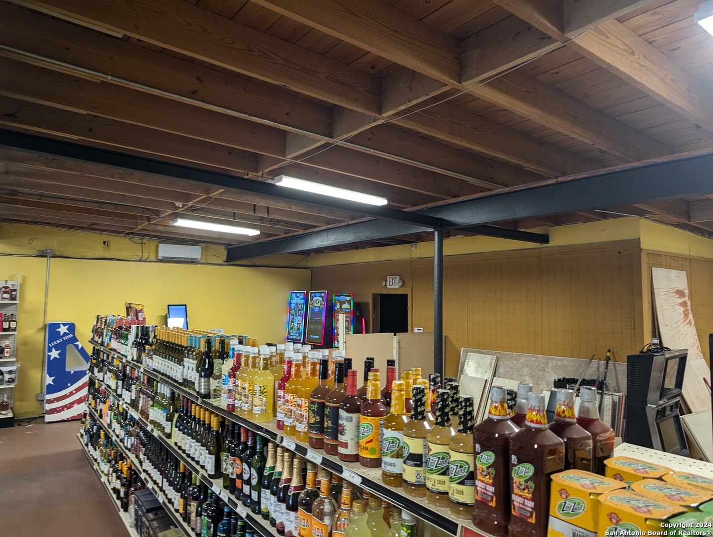 100 Avenue H Poteet TX 78065