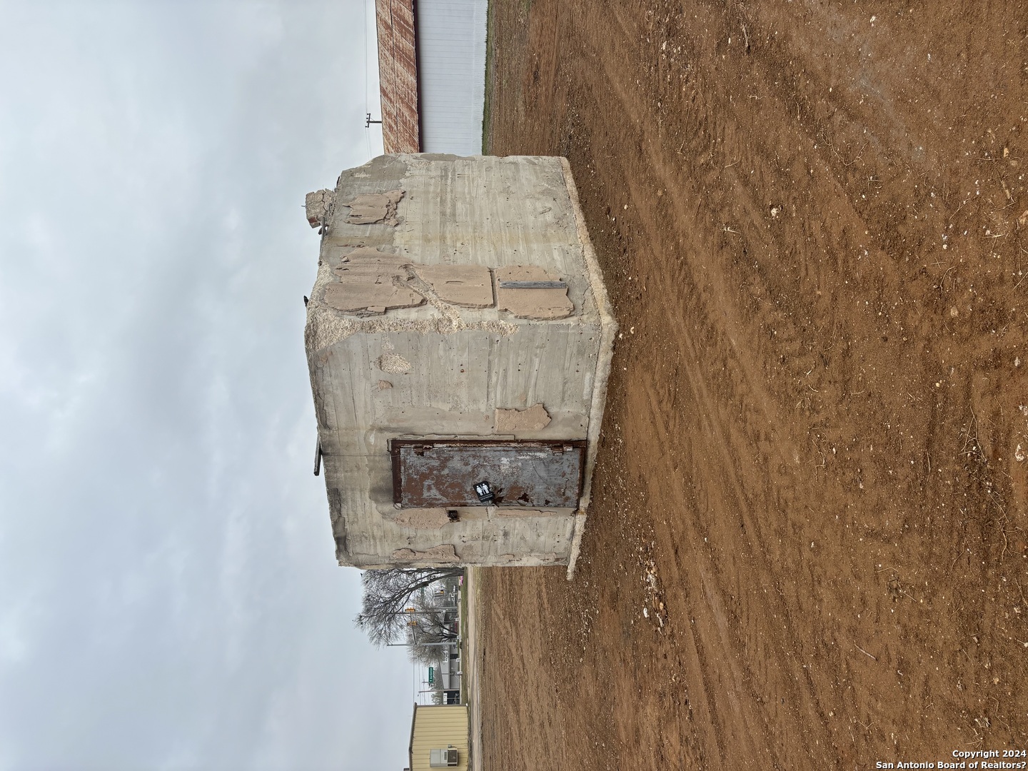 30 S Edwards Avenue Charlotte TX 78011