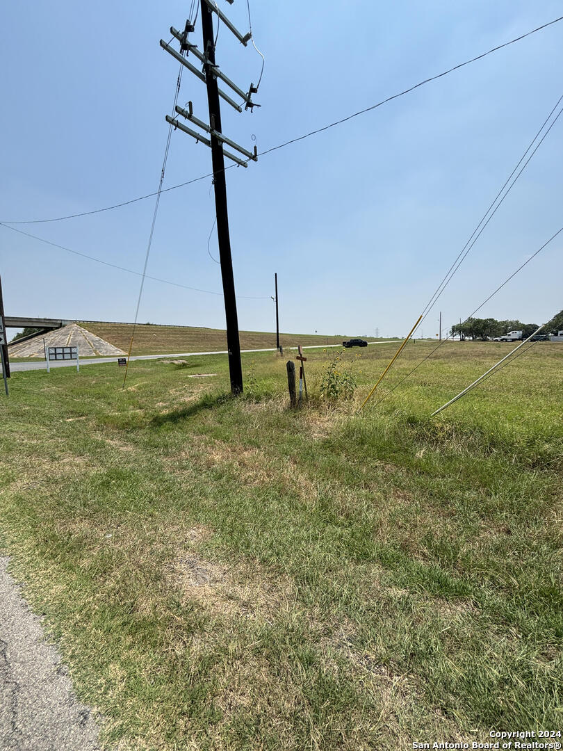 8075 S Loop 1604 E Elmendorf TX 78112