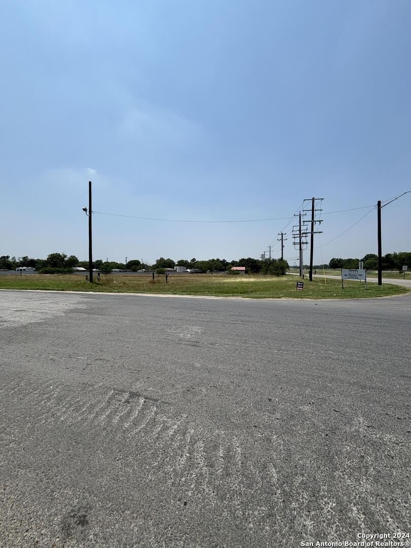 8075 S Loop 1604 E Elmendorf TX 78112