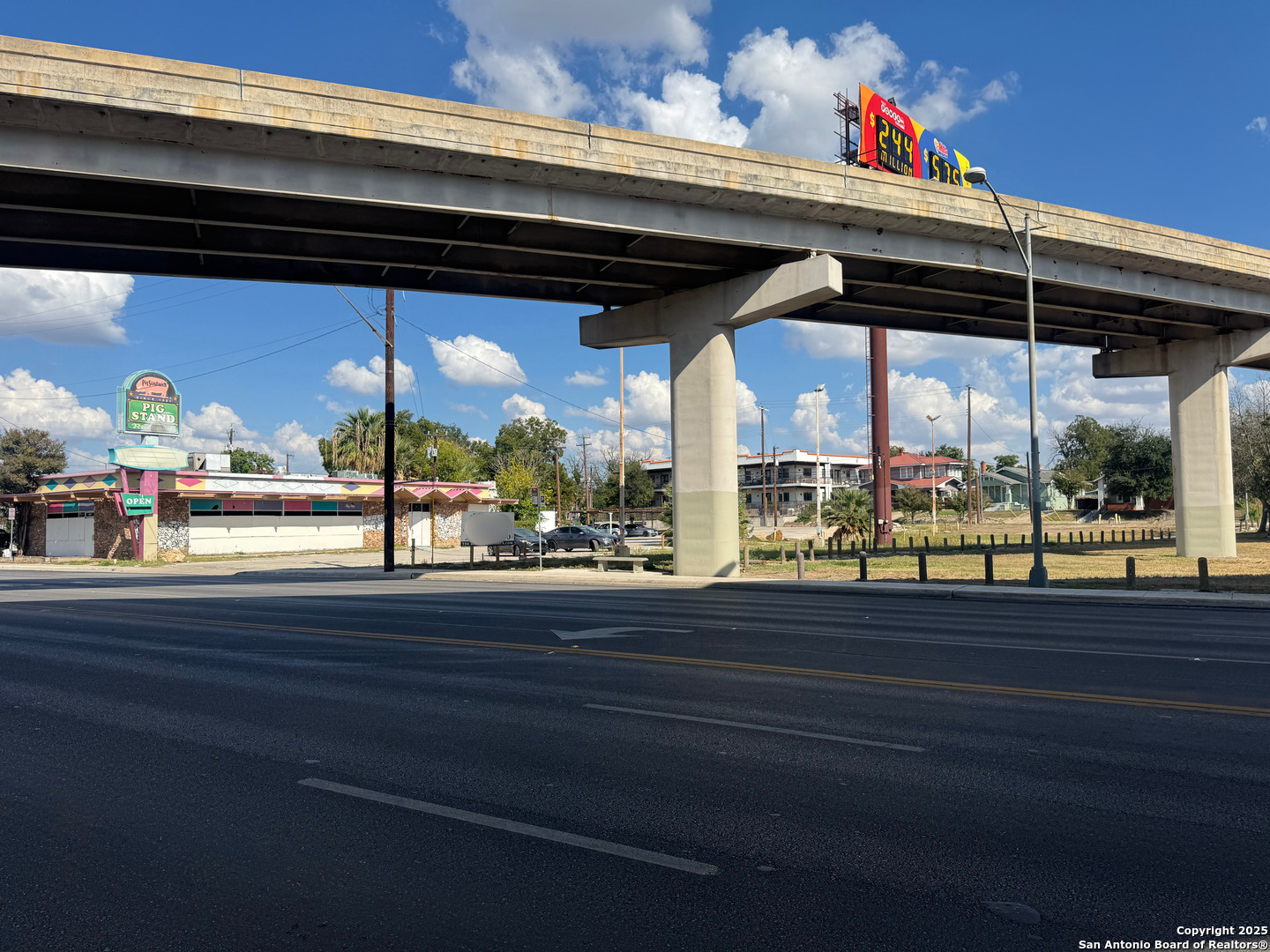 1418 Broadway San Antonio TX 78215