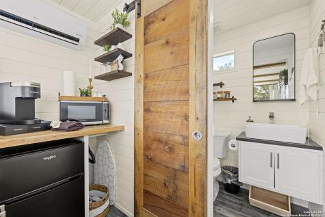 1304 Hollmig Fredericksburg TX 78624