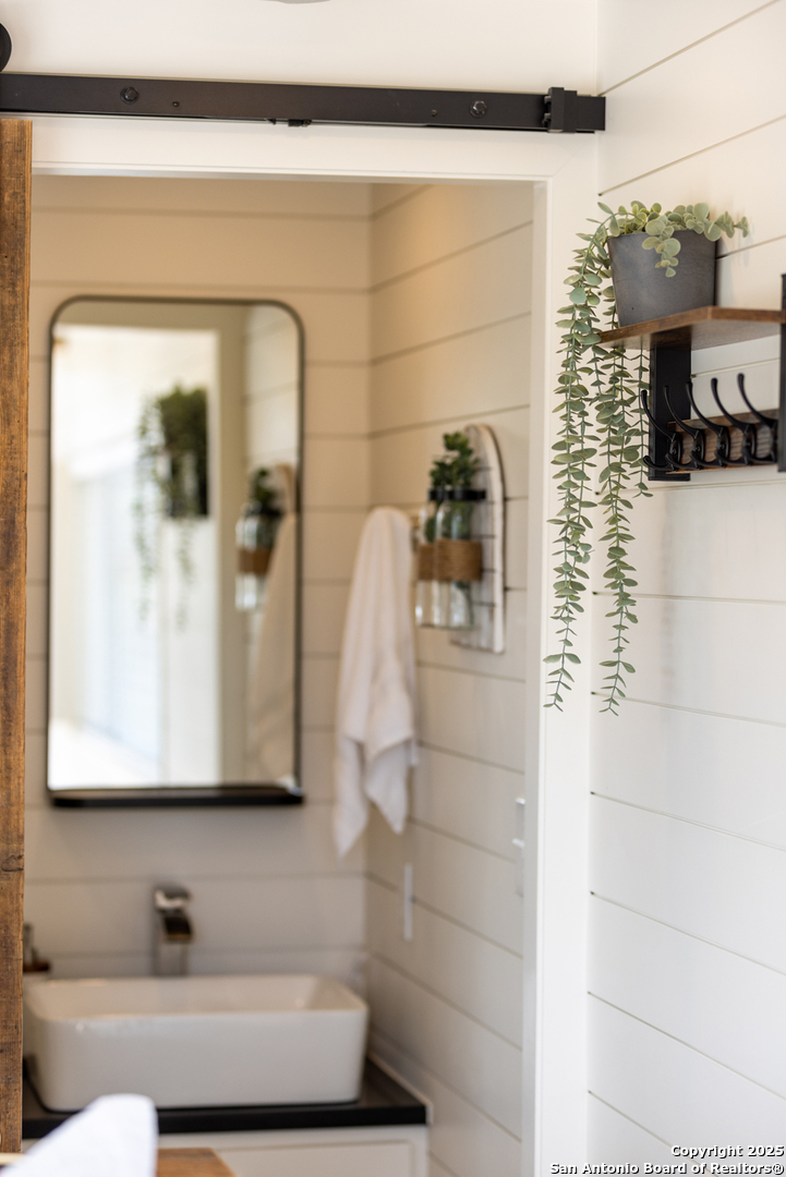 1304 Hollmig Fredericksburg TX 78624