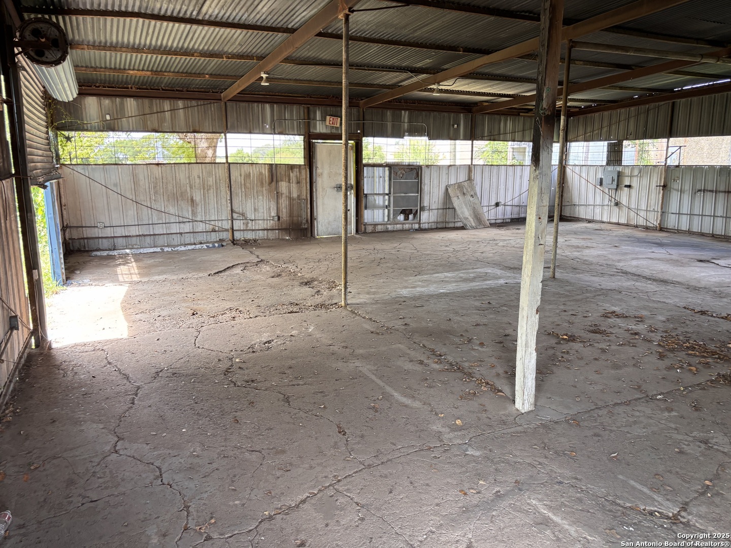 2501 19th Hondo TX 78861