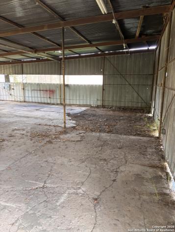2501 19th Hondo TX 78861