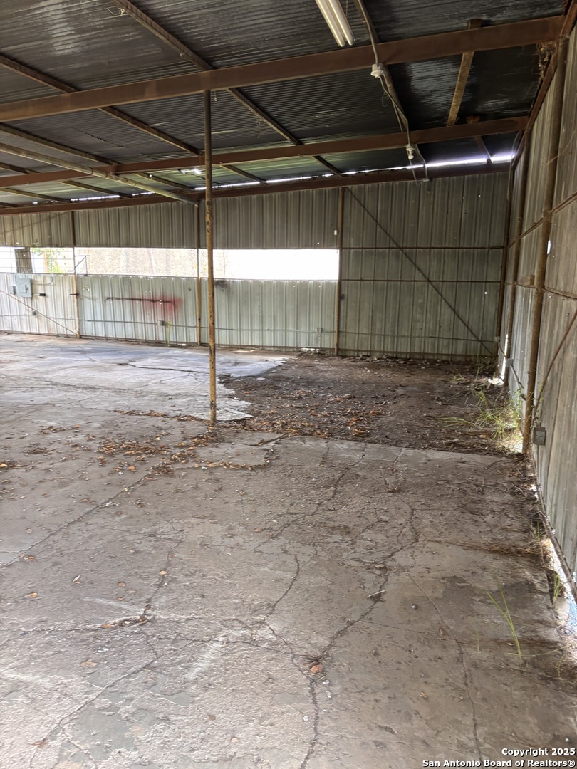 2501 19th Hondo TX 78861