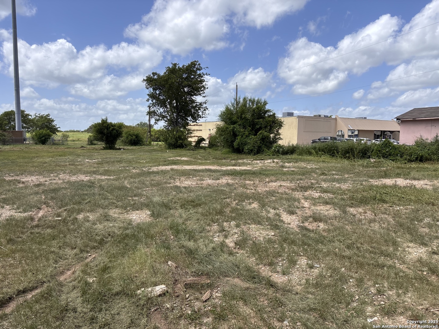 2501 19th Hondo TX 78861