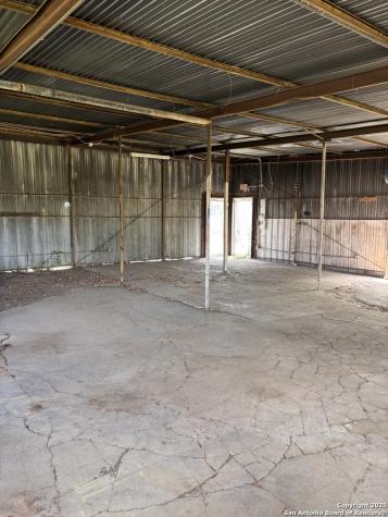 2501 19th Hondo TX 78861