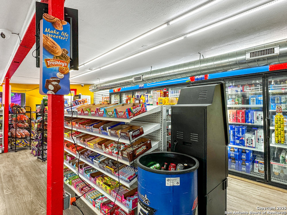 702 Avenue H Poteet TX 78065