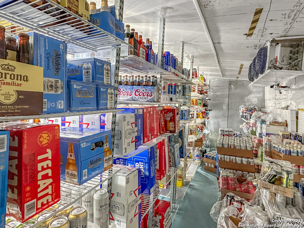 702 Avenue H Poteet TX 78065