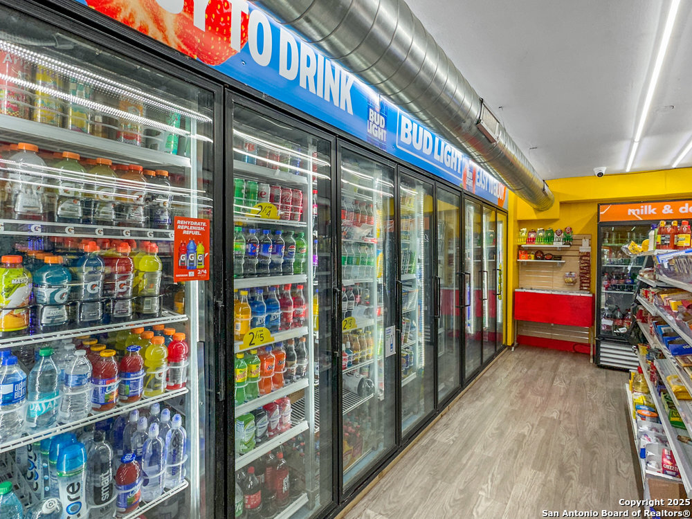 702 Avenue H Poteet TX 78065