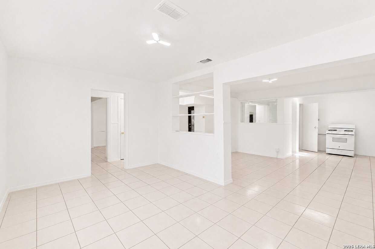 4166 Culebra San Antonio TX 78228