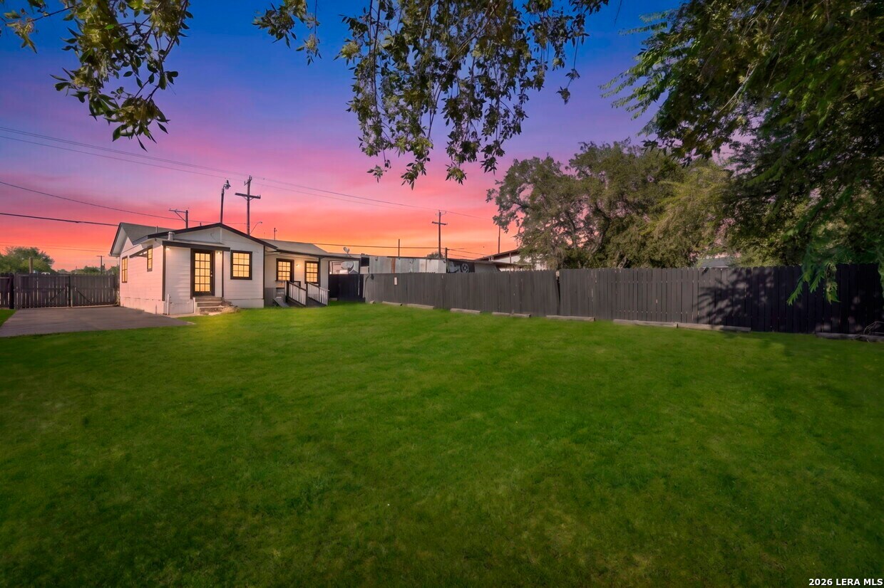 4166 Culebra San Antonio TX 78228