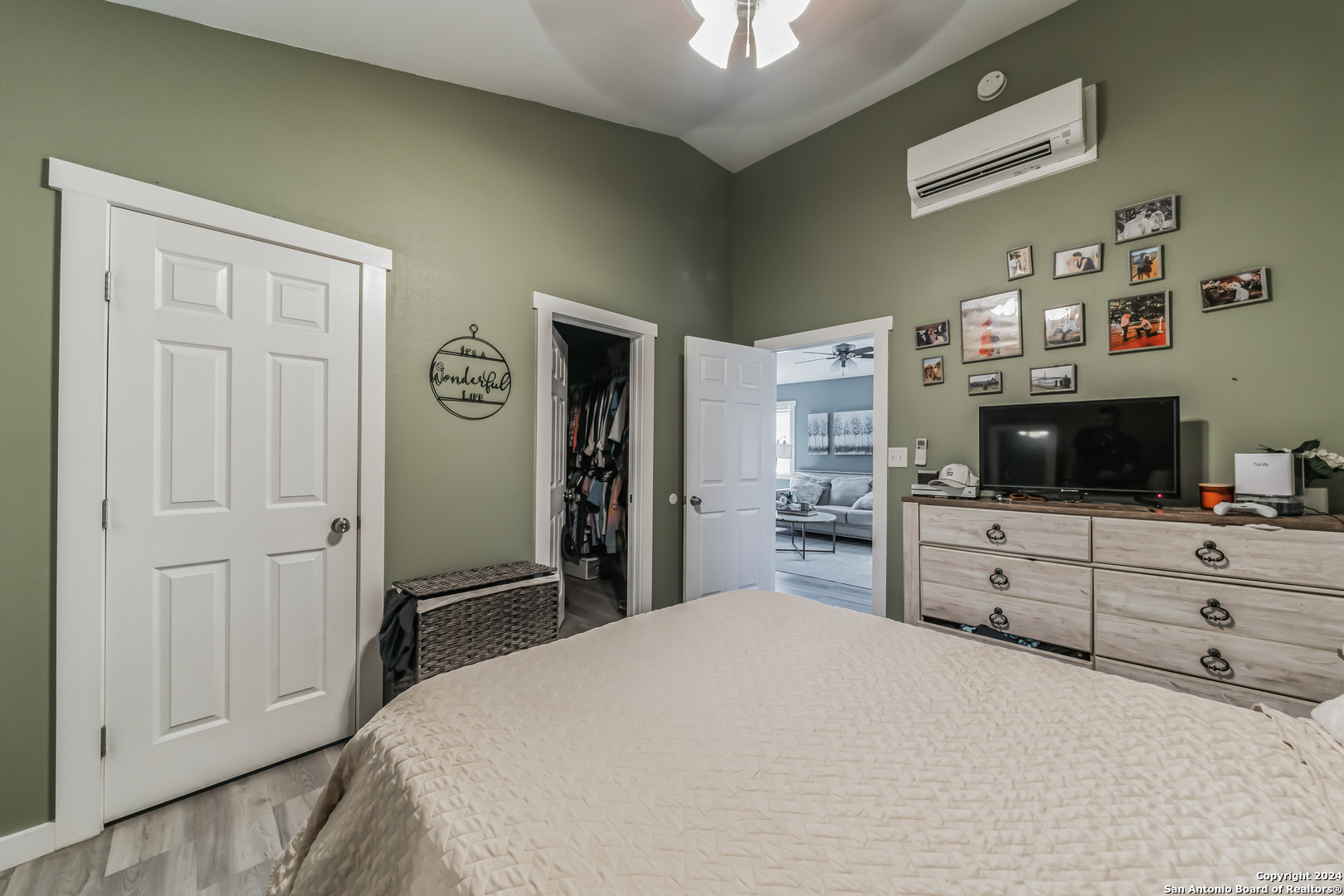 3590 County Road 4713 Lacoste TX 78039