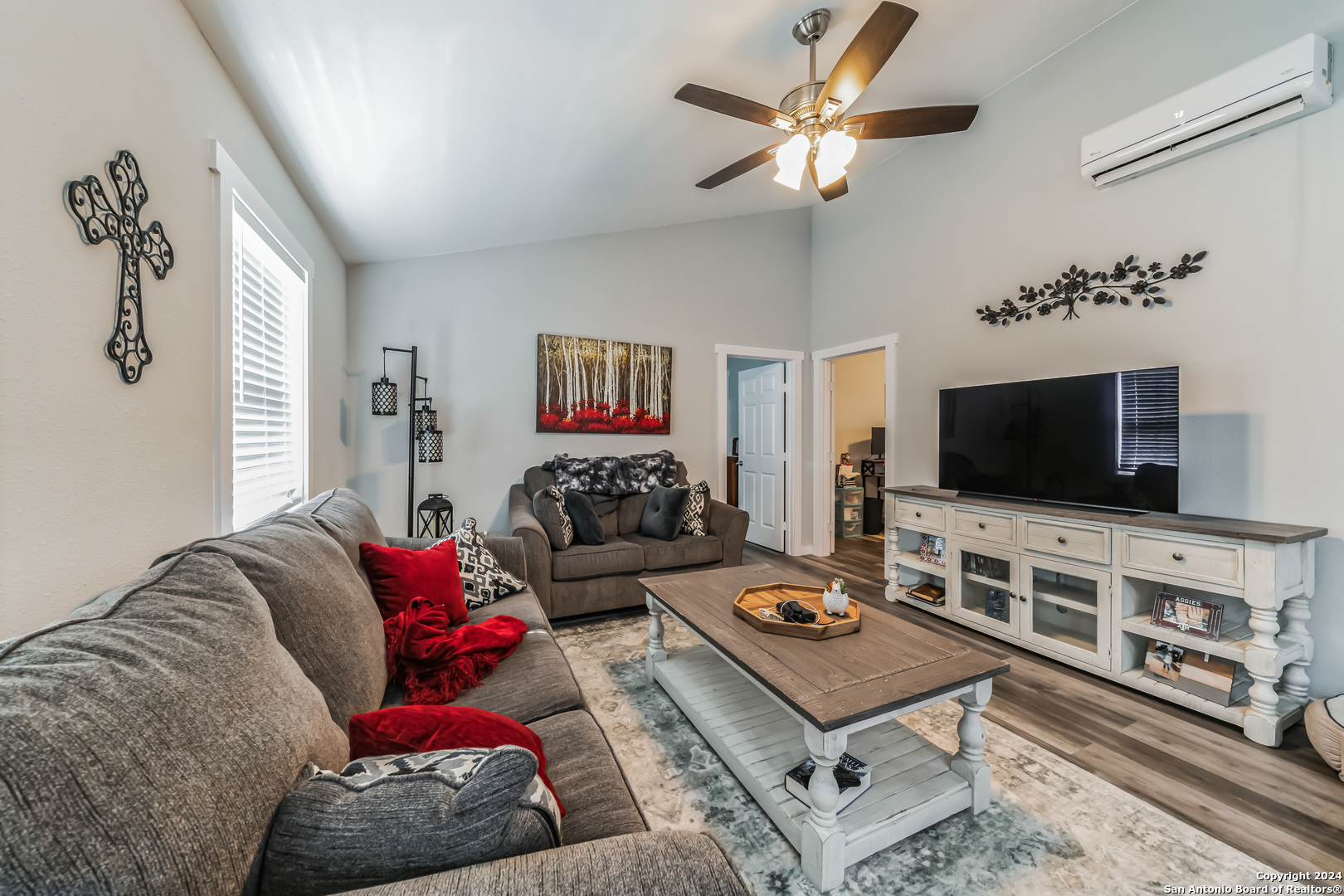 3590 County Road 4713 Lacoste TX 78039