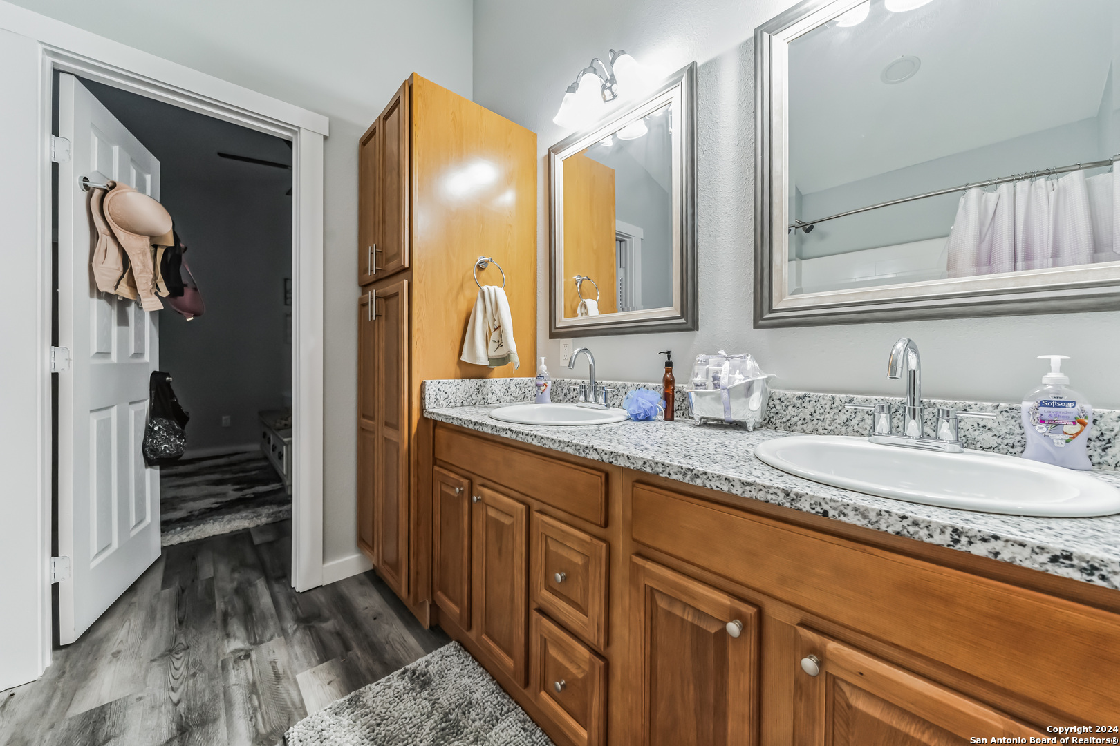 3590 County Road 4713 Lacoste TX 78039