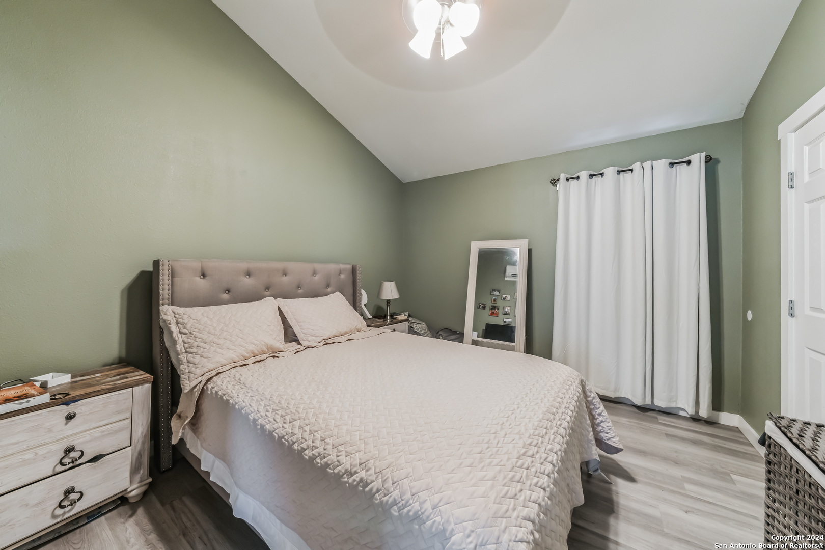 3590 County Road 4713 Lacoste TX 78039