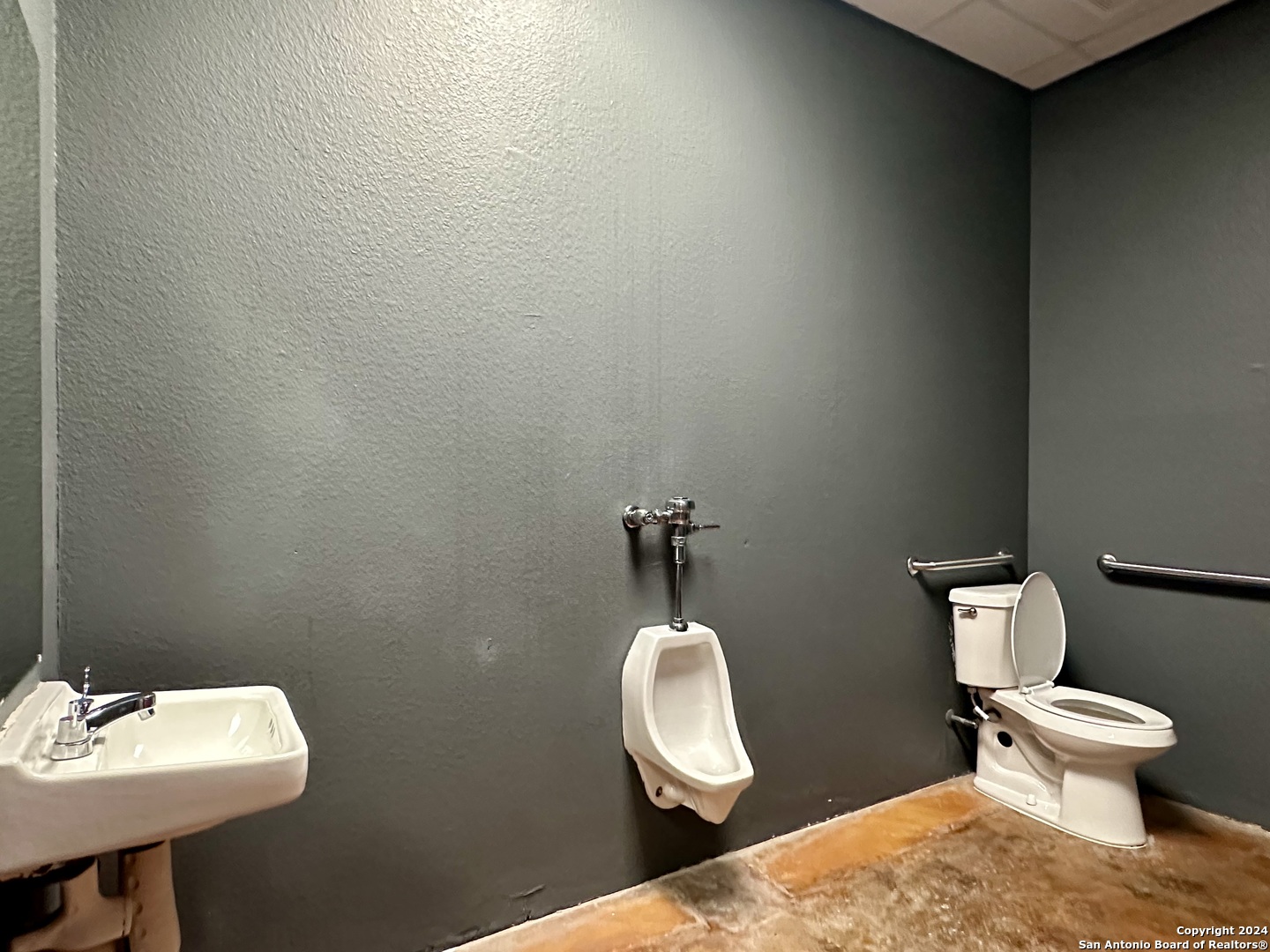 8142 Shin Oak Live Oak TX 78233