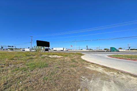 2050 N Interstate 35 New Braunfels TX 78130