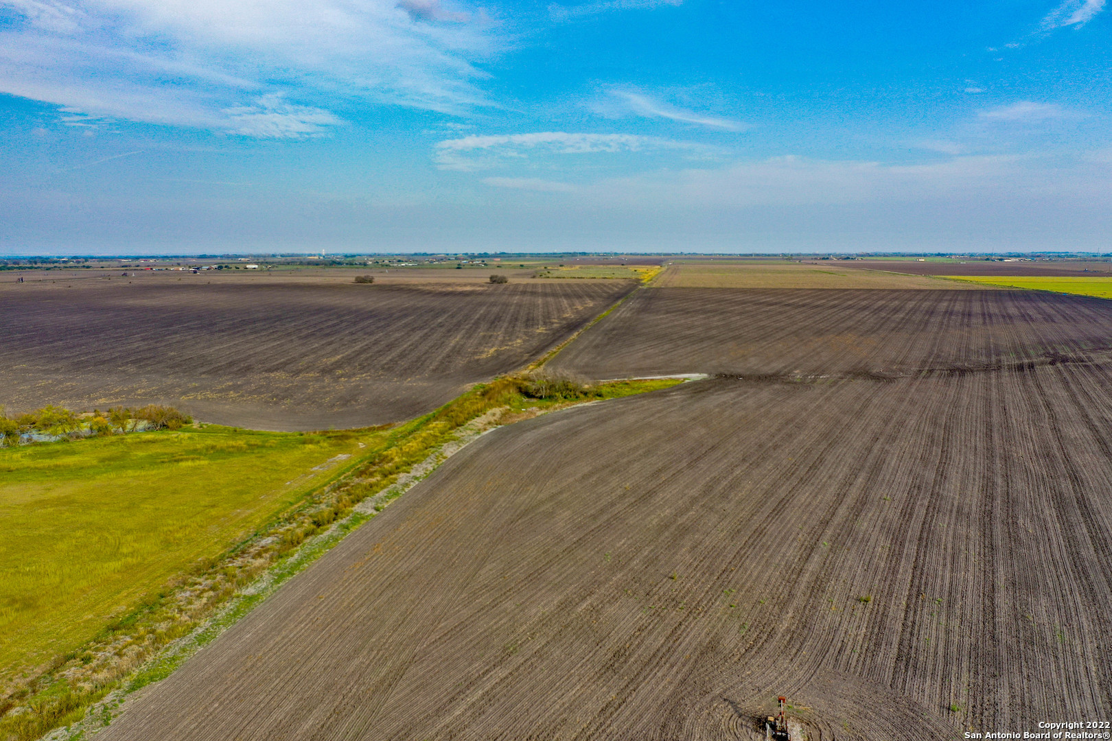 0 5714 County Road Natalia TX 78059