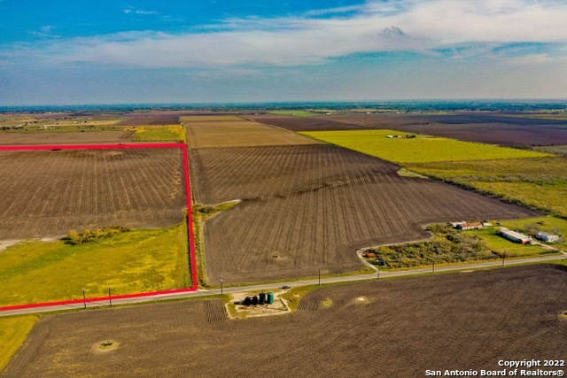 0 5714 County Road Natalia TX 78059