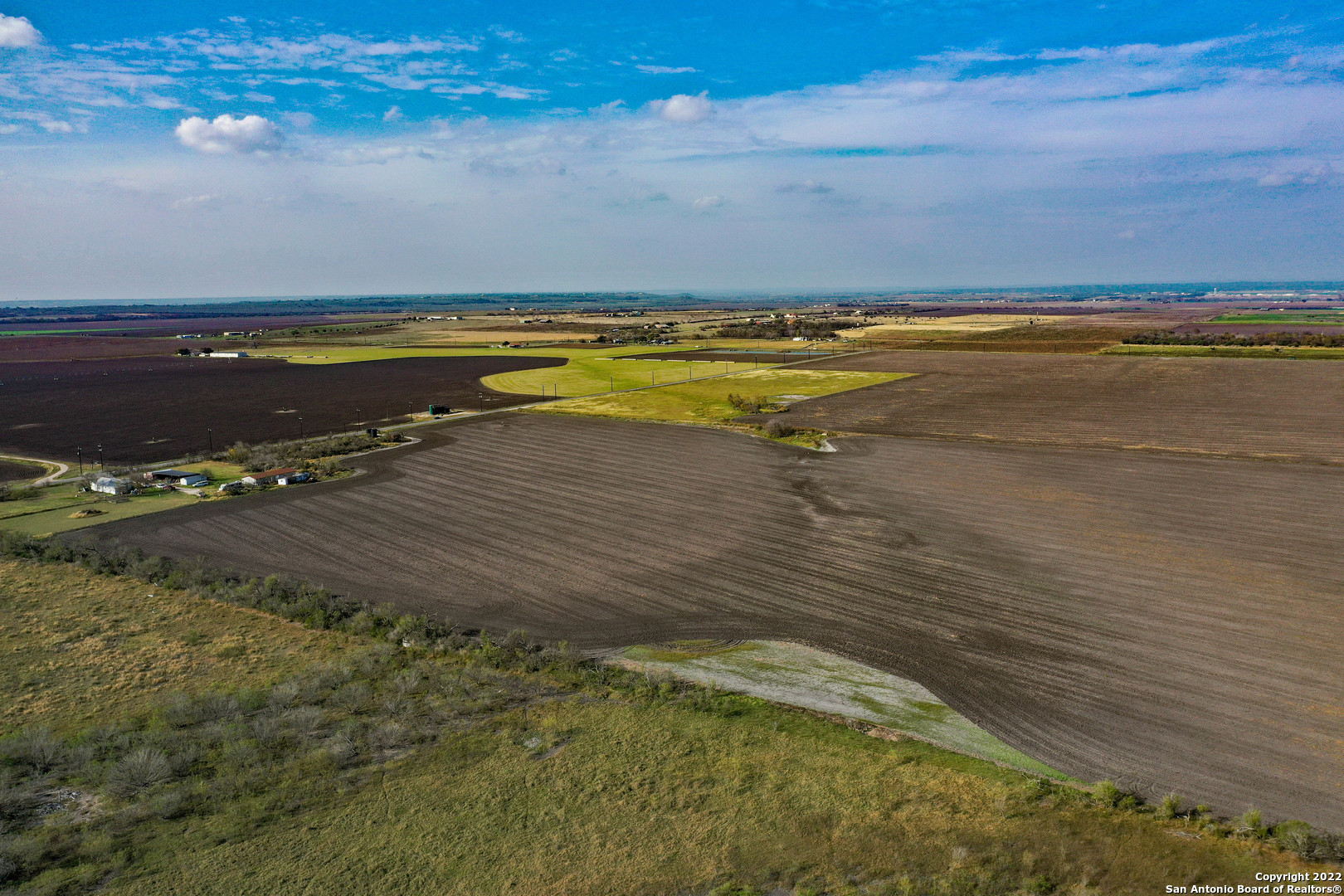 0 5714 County Road Natalia TX 78059