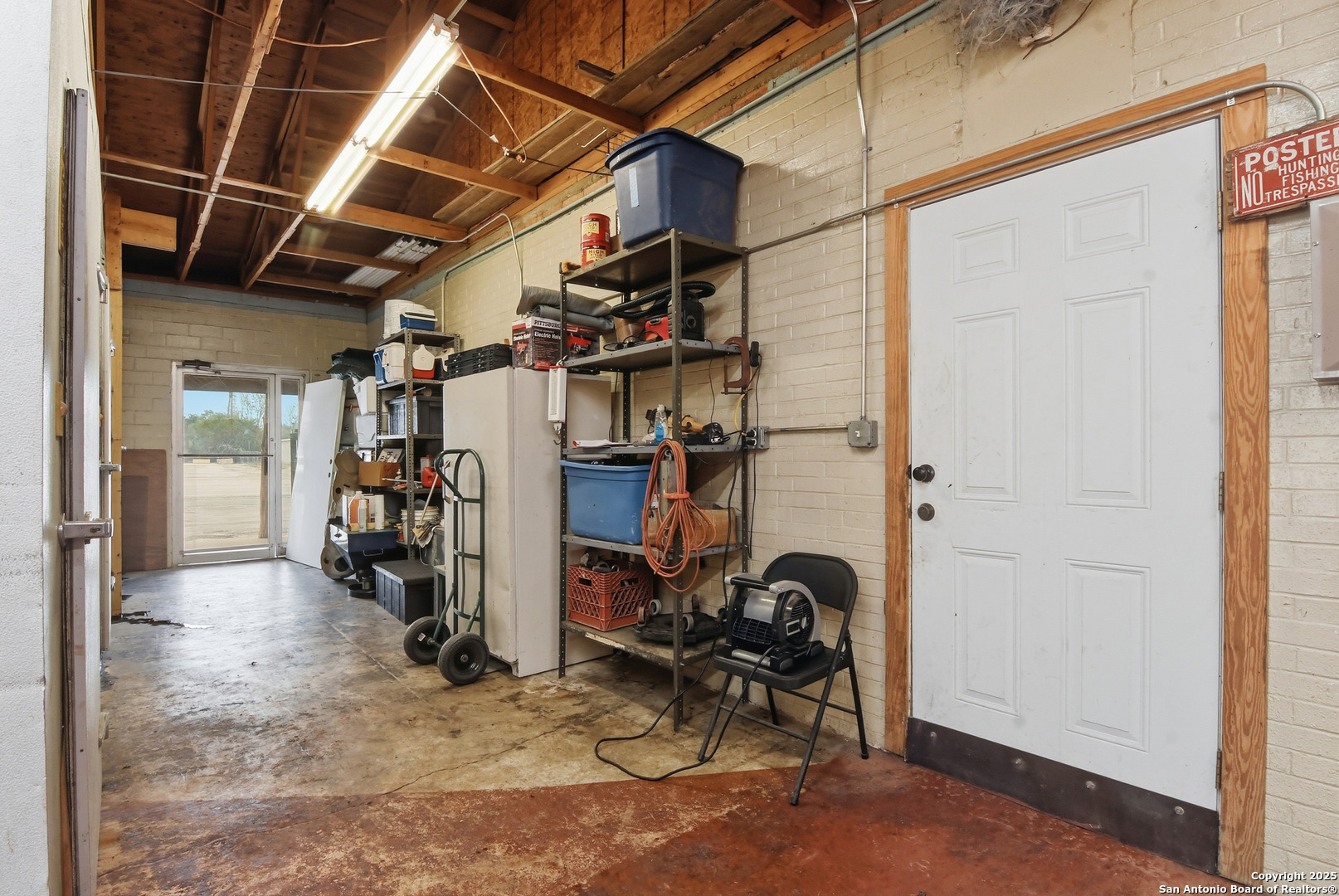 320 E Fisher Uvalde TX 78881