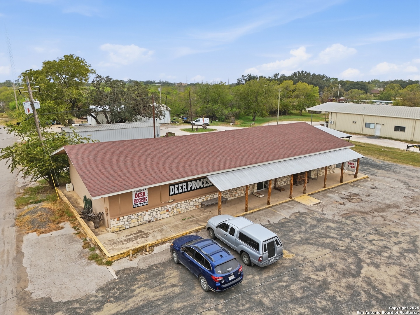 320 E Fisher Uvalde TX 78881