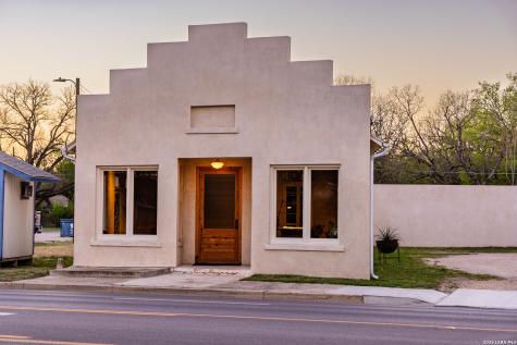 416 Highway 27 Comfort TX 78013