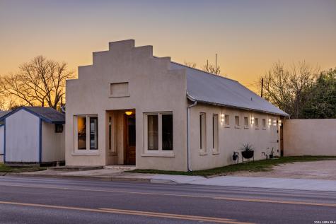 416 Highway 27 Comfort TX 78013