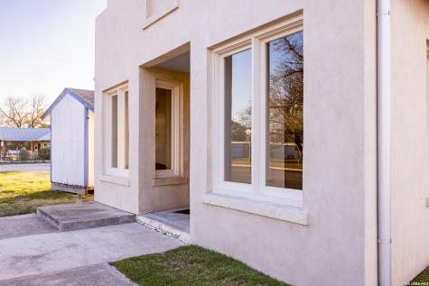 416 Highway 27 Comfort TX 78013