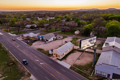 416 Highway 27 Comfort TX 78013