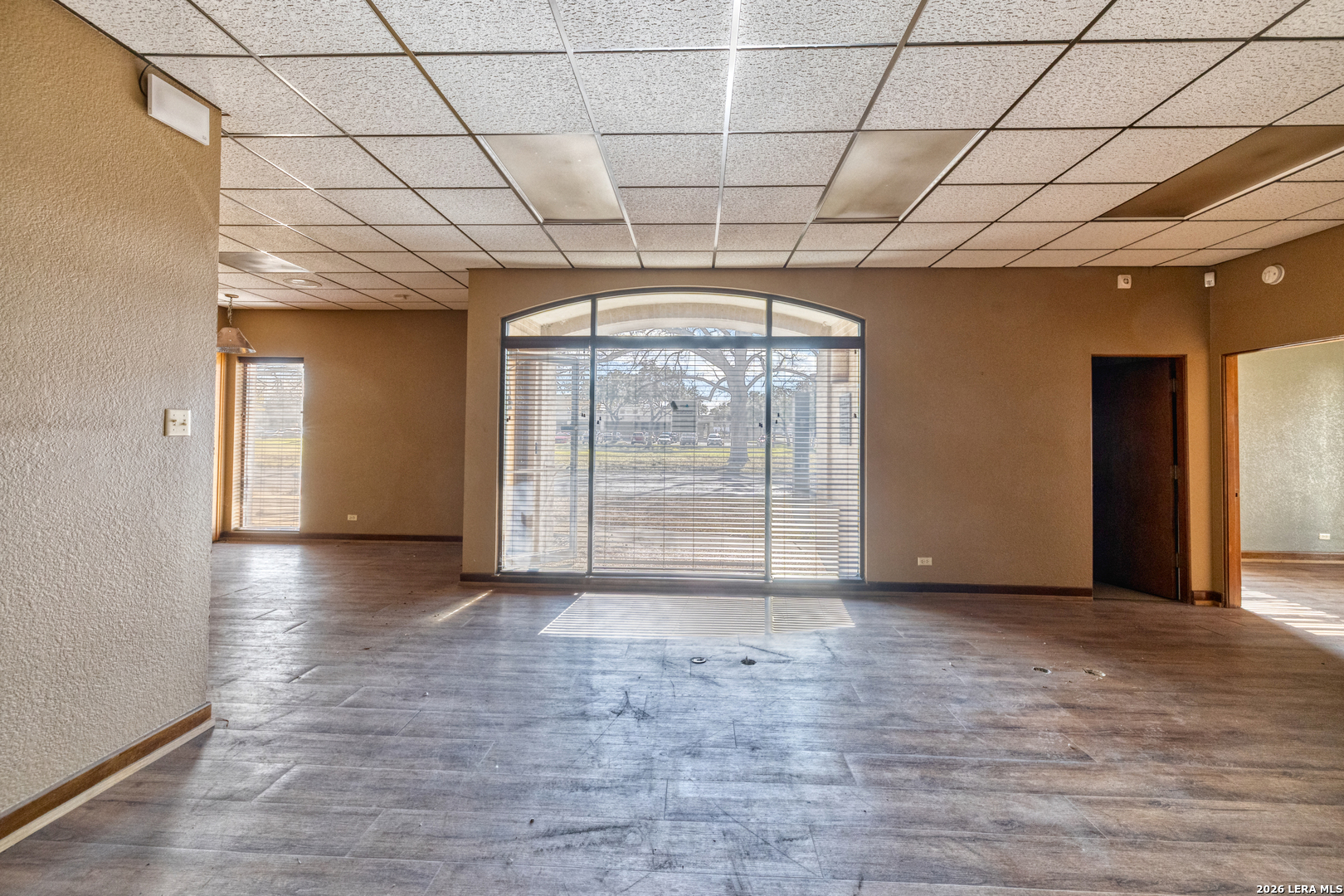 300 E Oak Uvalde TX 78801