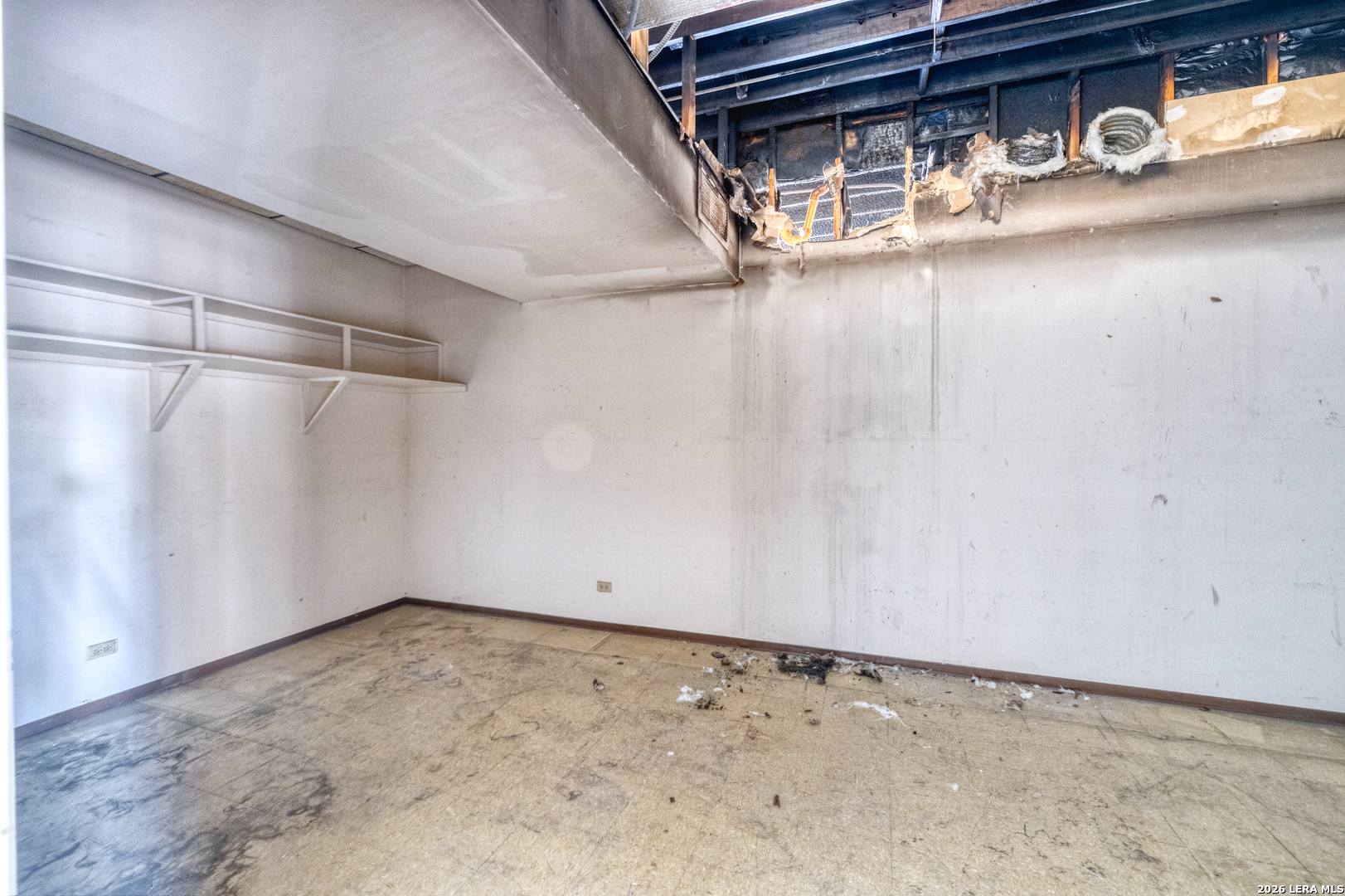 300 E Oak Uvalde TX 78801