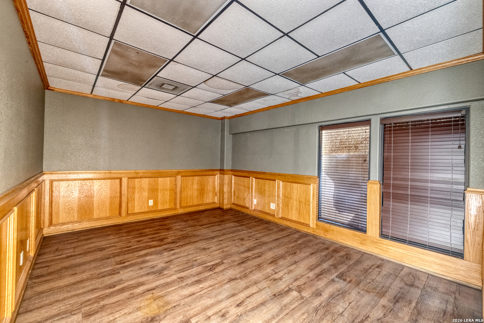 300 E Oak Uvalde TX 78801